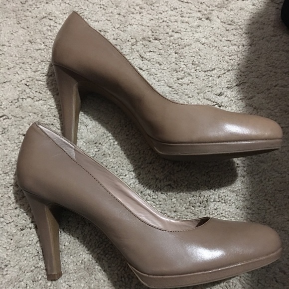 Nude Franco Sarto Round-Toe Heels, Size 11 - Picture 3 of 6